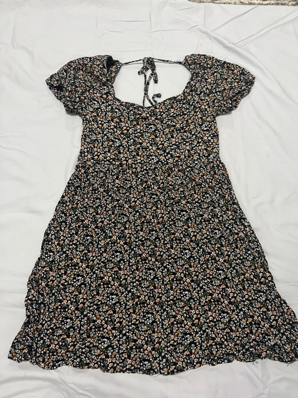 Floral Puff-Sleeve Mini Dress in Black